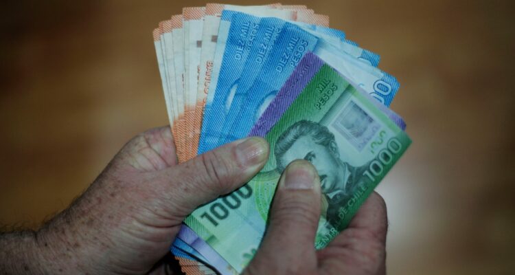 Las tasas de créditos de consumo se vuelven a disparar y las de hipotecarios siguen en altos niveles