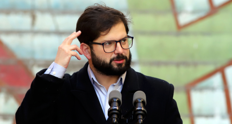 boric envía mensaje