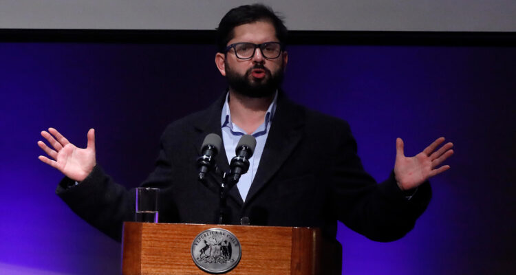 Boric por Operación HUracán