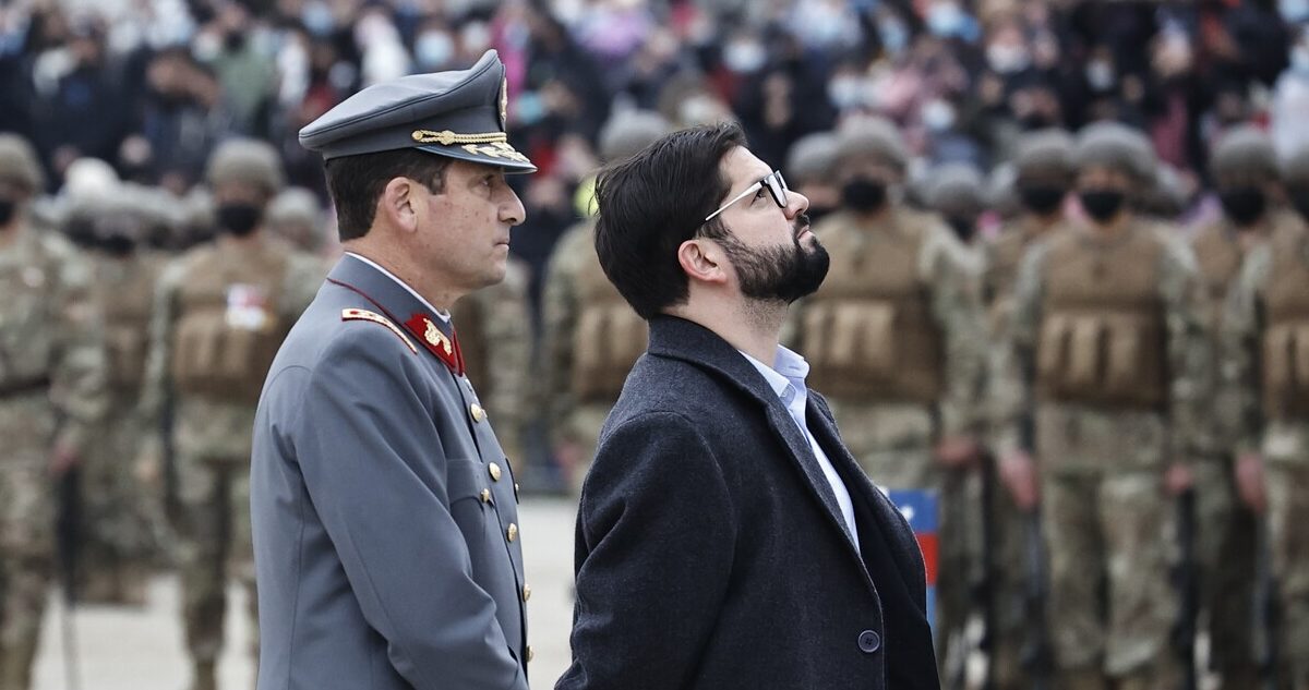 Boric en Juramento a la Bandera