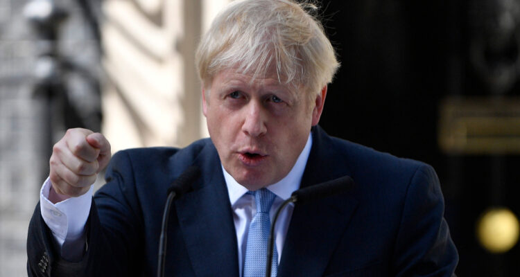 Boris Johnson dice a sus ministros que el Gobierno no implementará nuevas políticas tras su renuncia