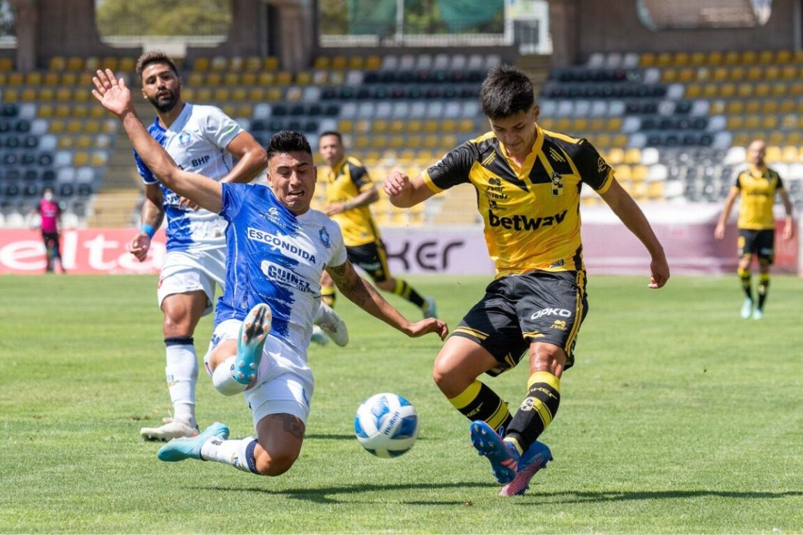 Campeonato Nacional: duelo clave por el descenso entre Antofagasta y Coquimbo Unido.