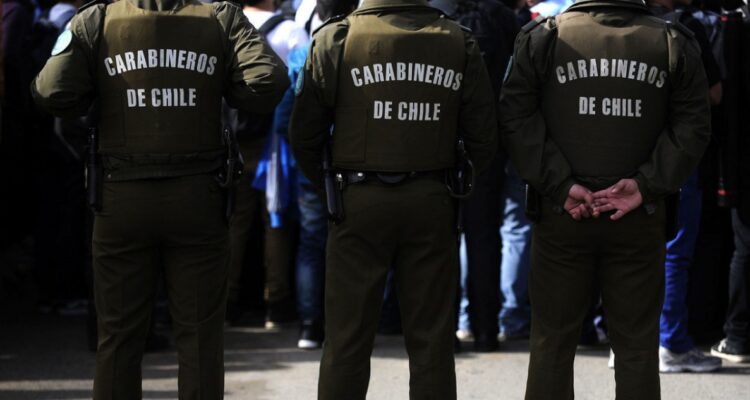 Amplían detención de carabineros acusados de violación en La Cisterna