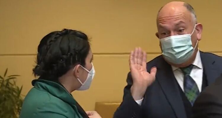 Cariola encontrón Bobadilla