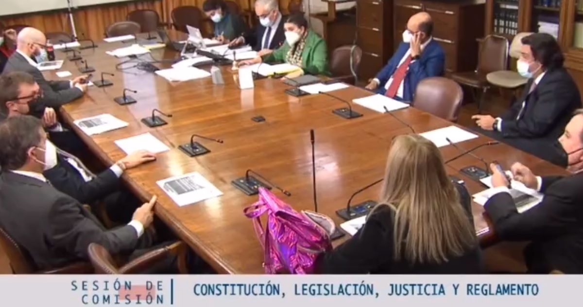Comisión de Constitución y sexto retiro
