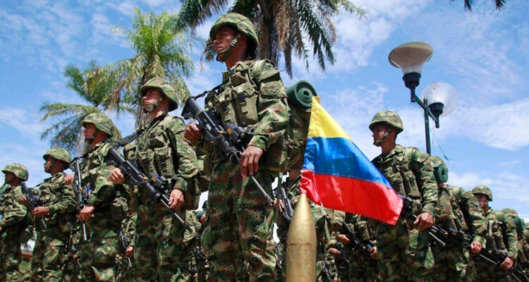 Militares colombianos.