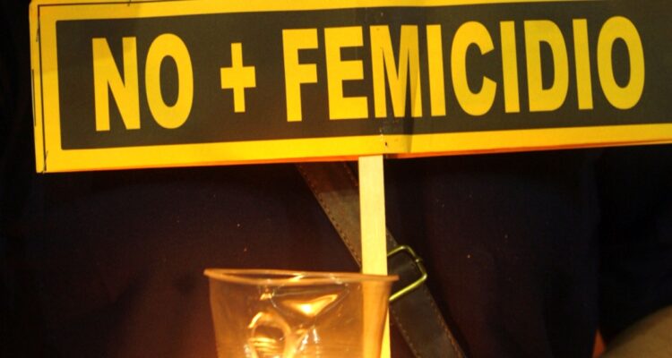 Femicidio en Colina condenan a hombre