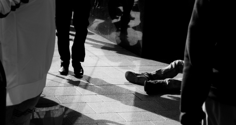 condenar la verdadera violencia