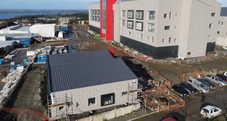 Aprueban $1.647 millones adicionales para terminar obras del Hospital de Ancud