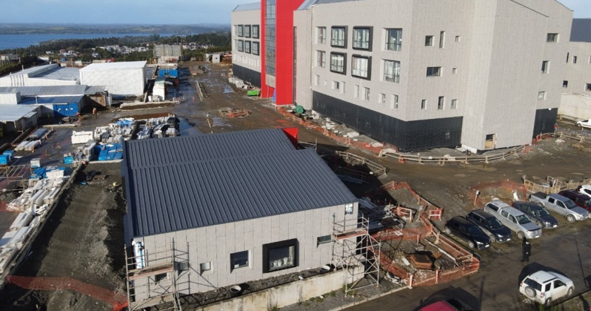 Aprueban $1.647 millones adicionales para terminar obras del Hospital de Ancud