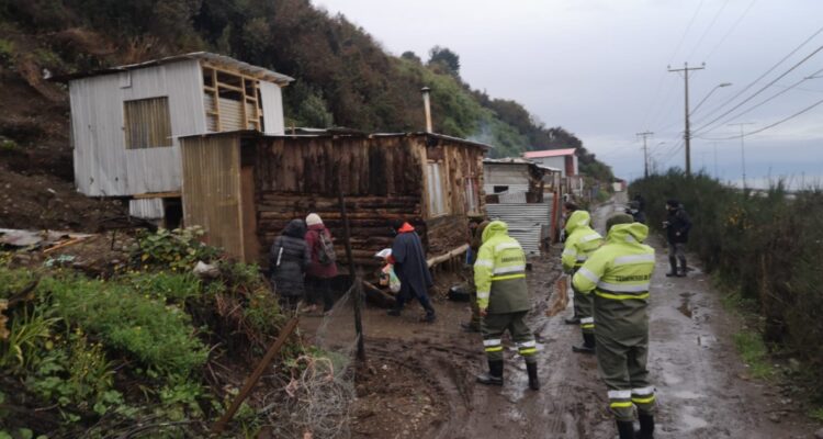 Desalojo familias en toma de Pelluco