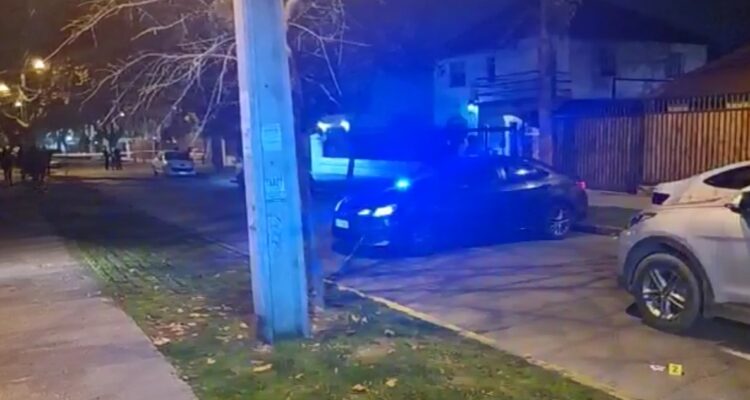 Detective se enfrenta a balazos con delincuentes que intentaron asaltarlo en Ñuñoa