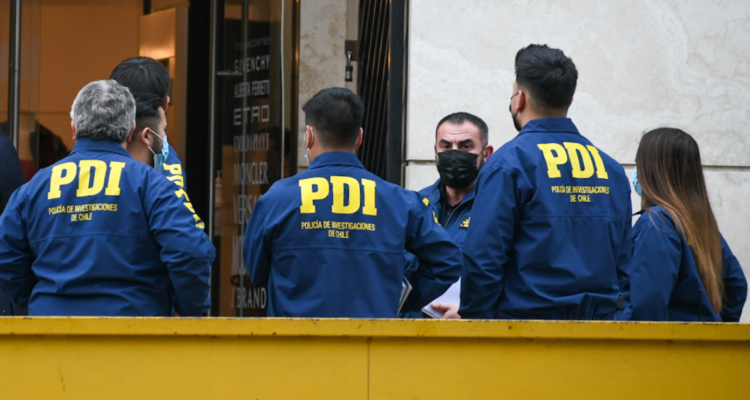 Detectives de la PDI.