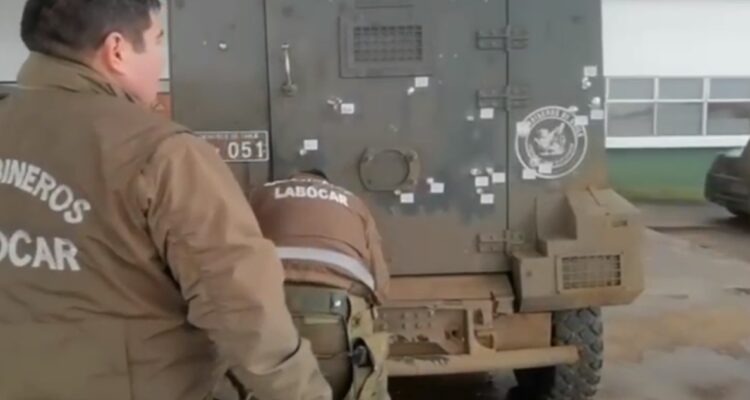 Ataque a disparos vehículo de Carabineros