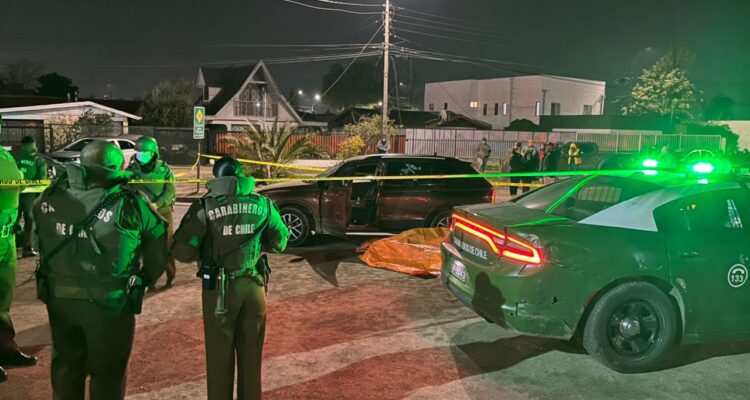 Carabineros trabajando en el sitio de la balacera, en Rancagua.