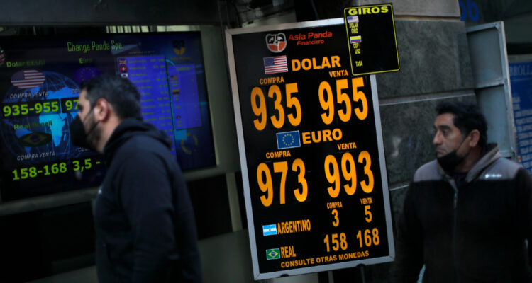 Dólar cotiza bajo los $940 precio de la divisa mantiene caída ante recuperación del cobre