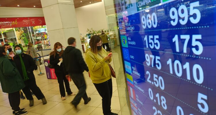 Con dólar en constante alza: Conoce los temas claves económicos para la semana del 11 de julio