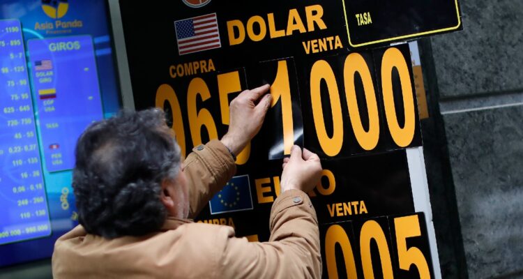 Sin precedentes: Dólar se desbandó completamente y llegó a los $1.000
