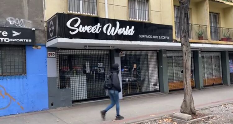 Encuentran con vida a mujer que fue secuestrada desde una pastelería de Providencia