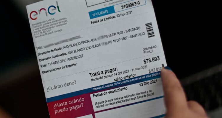Regulador formula nuevo cargo contra Enel “por no atender reclamos y boletas con consumos estimados”