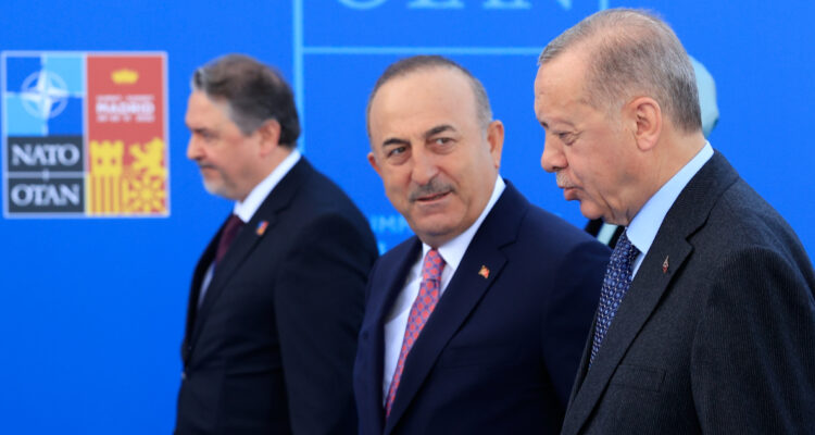 Erdogan amenaza nuevamente con vetar entrada de Suecia y Finlandia en la OTAN