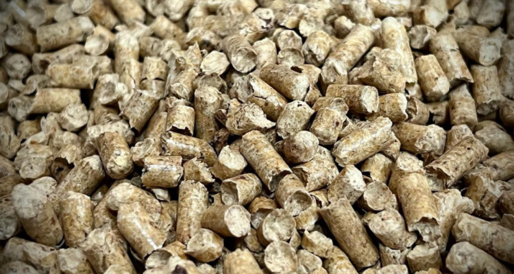 Denuncian estafas en la venta de pellet por Facebook.