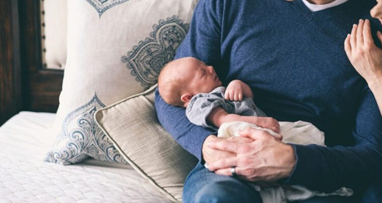 Extensión de Permiso Postnatal Parental: los detalles y beneficios del plan “Chile Apoya”