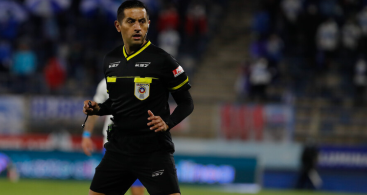 Gilabert volverá a ser el arbitro central de un partido en el campeonato chileno.
