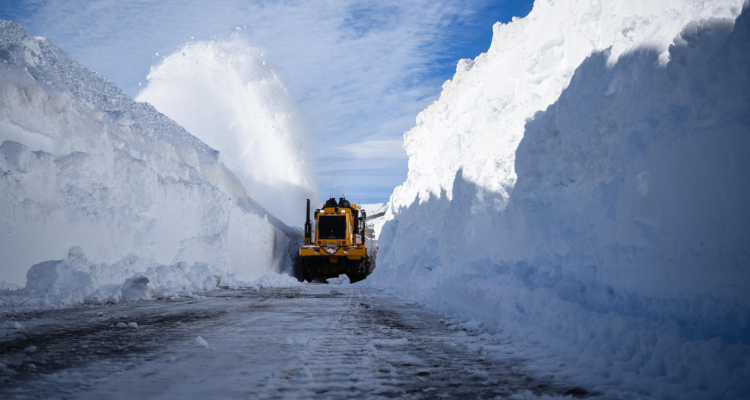 Piden decretar Zona de Catástrofe a Futaleufú por intensas nevadas: nieve alcanza metro de altura