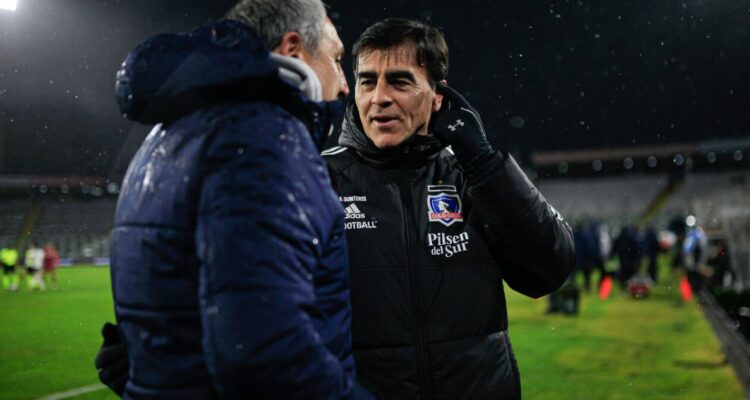 Gustavo Quinteros es tentado para dejar Colo Colo.