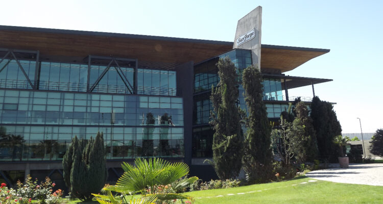 Un trabajador de la empresa Cial recibió un millonario sueldo por error y renunció