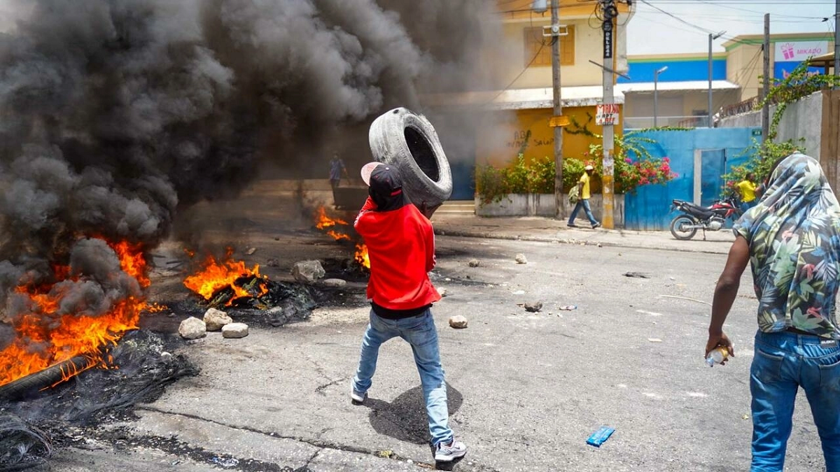 Manifestación contra el alza de precios en Puerto Príncipe, Haití.