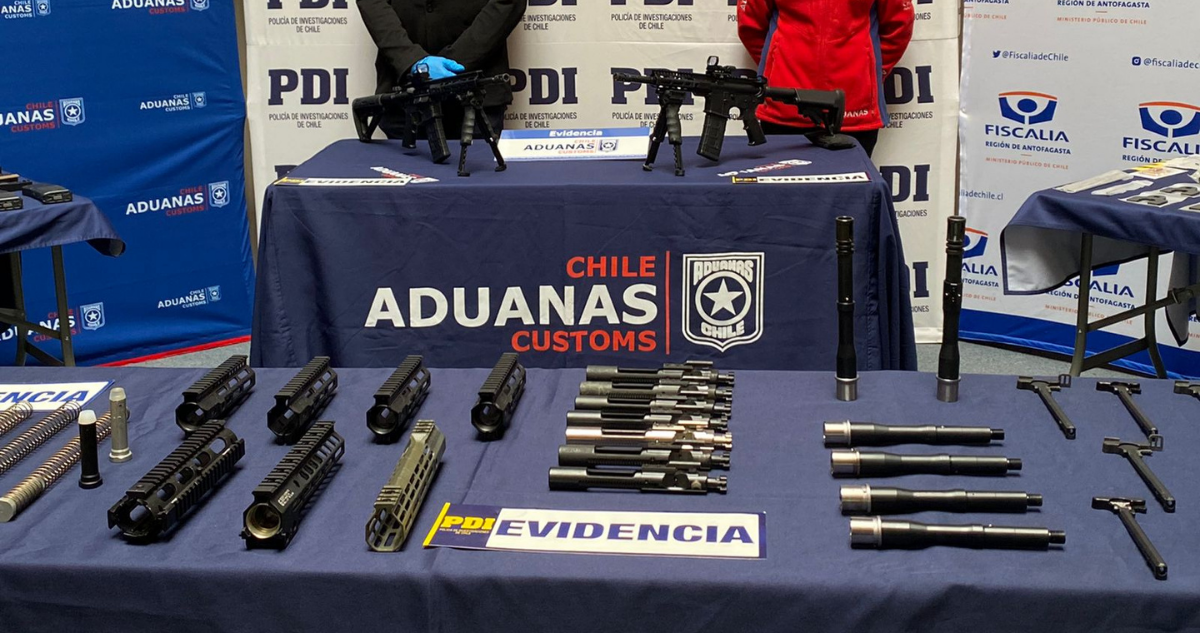 hallan armas de guerra en aeropuerto de antofagasta