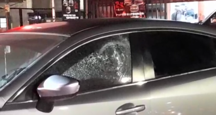 Hombre fue baleado en la cabeza mientras circulaba en auto junto a su familia en San Bernardo