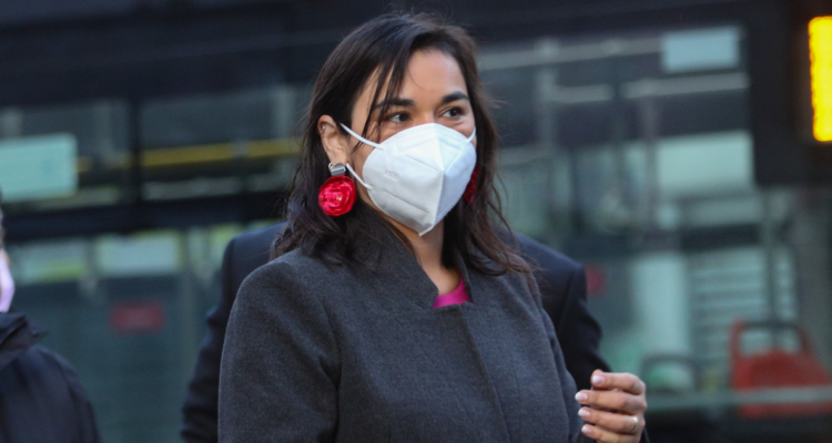 izkia siches se refiere en encerronas