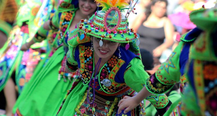 javiera nuñez participante bailando