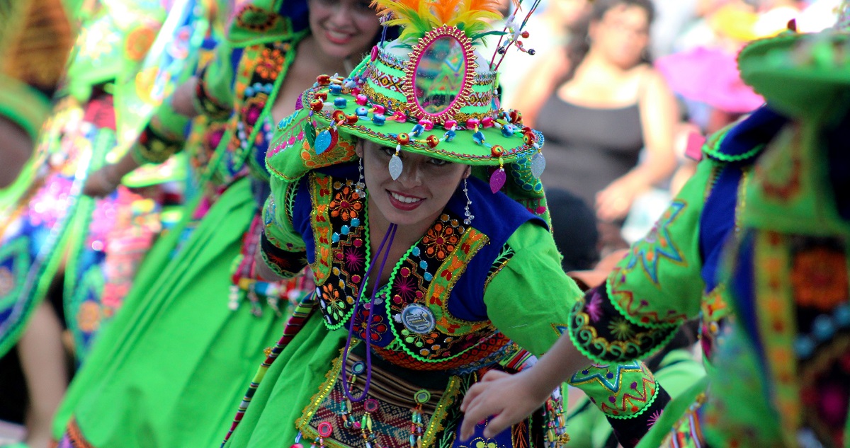javiera nuñez participante bailando