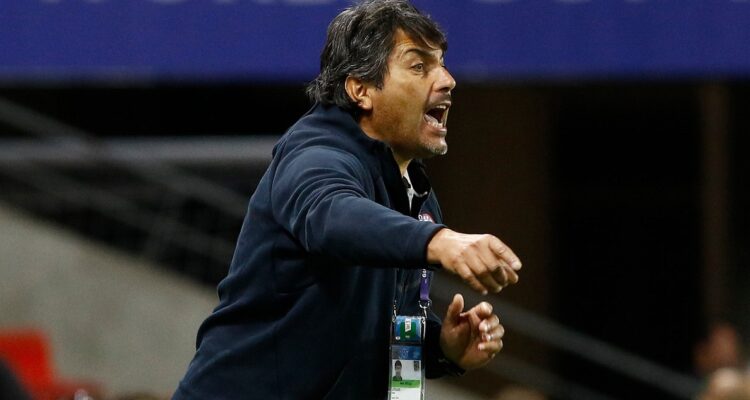 José Letelier asume la culpa tras caída de La Roja ante Colombia