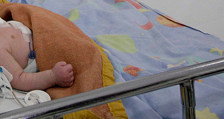 Administran medicamento a menor con atrofia muscular espinal de Los Ríos