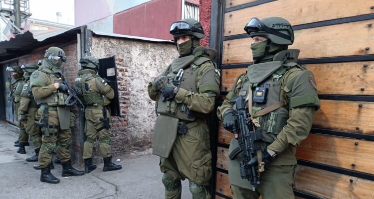 Megaoperativo para desbaratar banda en la RM: habrían matado a autor de disparos en Espacio Riesco