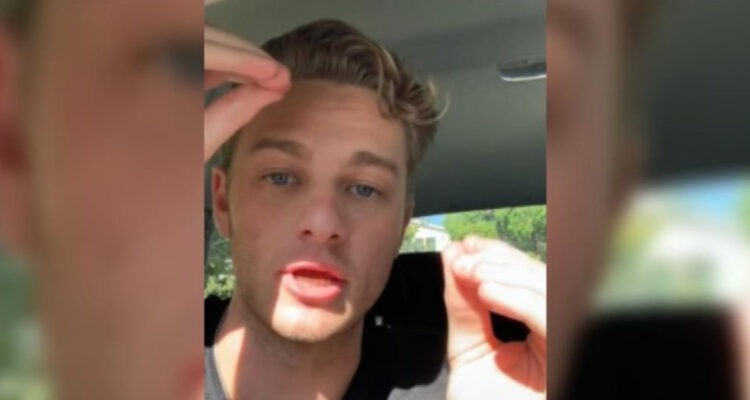 Mesero arremete contra clientes que no dan propinas “justas”