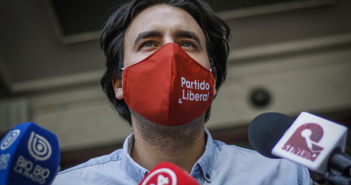 Mirosevic critica el Rechazo: “Hoy les vino una especie de amor repentino por las reformas”