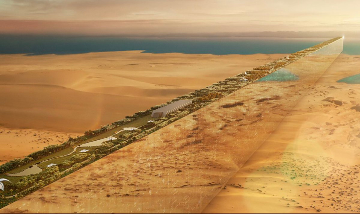 Los muros reflectantes de la ciudad en medio del desierto.