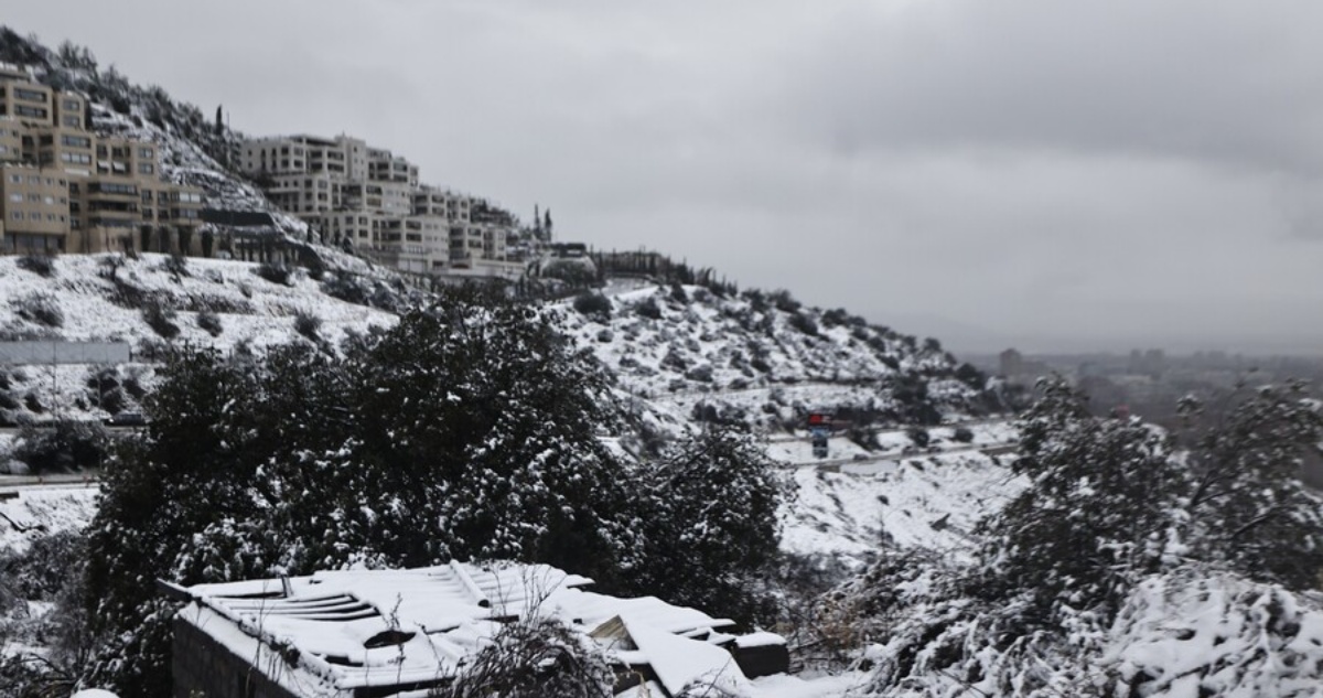 Esta madrugada nevó en distintos puntos de la capital: hay cortes de luz y anegamientos