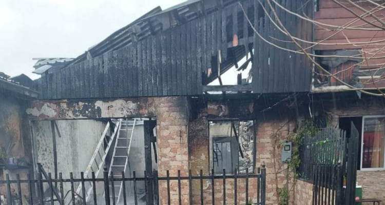 Niña de tres años muere tras incendio de vivienda en la comuna de Gorbea