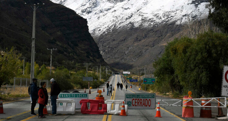 Paso Fronterizo Los Libertadores se mantiene cerrado por mal tiempo: personas fueron evacuadas
