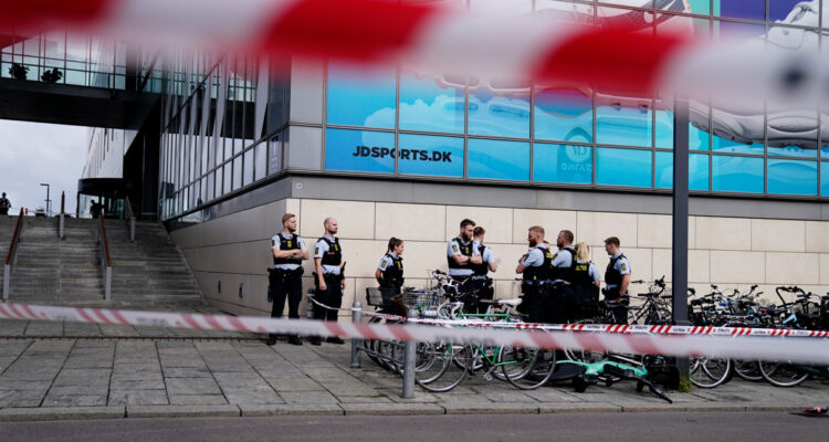 Policía danesa descarta acto de terrorismo en tiroteo que dejó 3 muertos en Copenhague