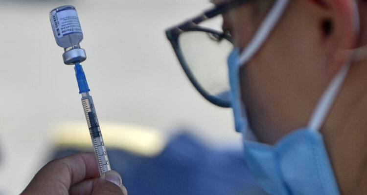 Quinta dosis de vacuna contra la covid-19 en Chile