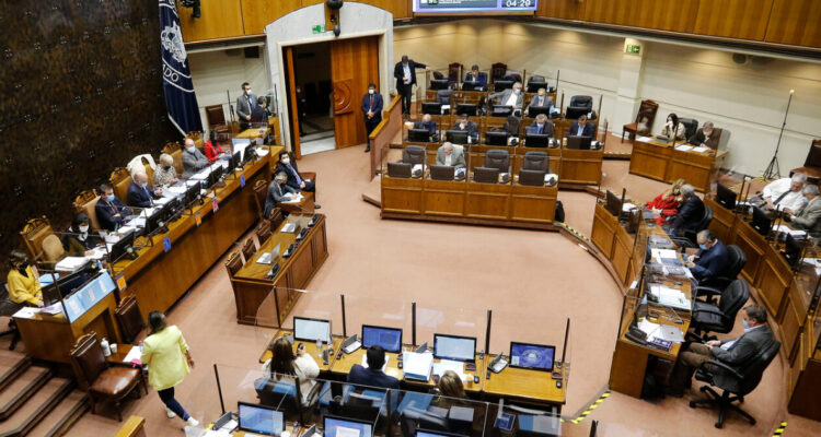 Rebaja de quorum constitucional a 4/7 enfrenta su semana clave en el Senado