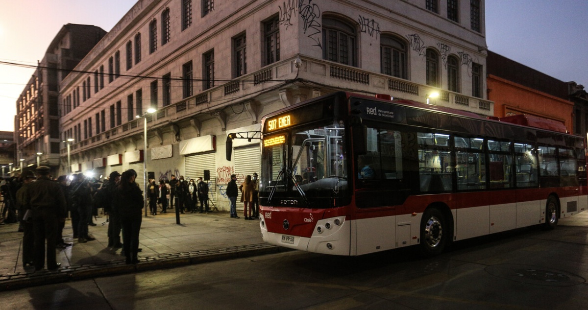 Autoridades recuperan transporte público en barrio Meiggs
